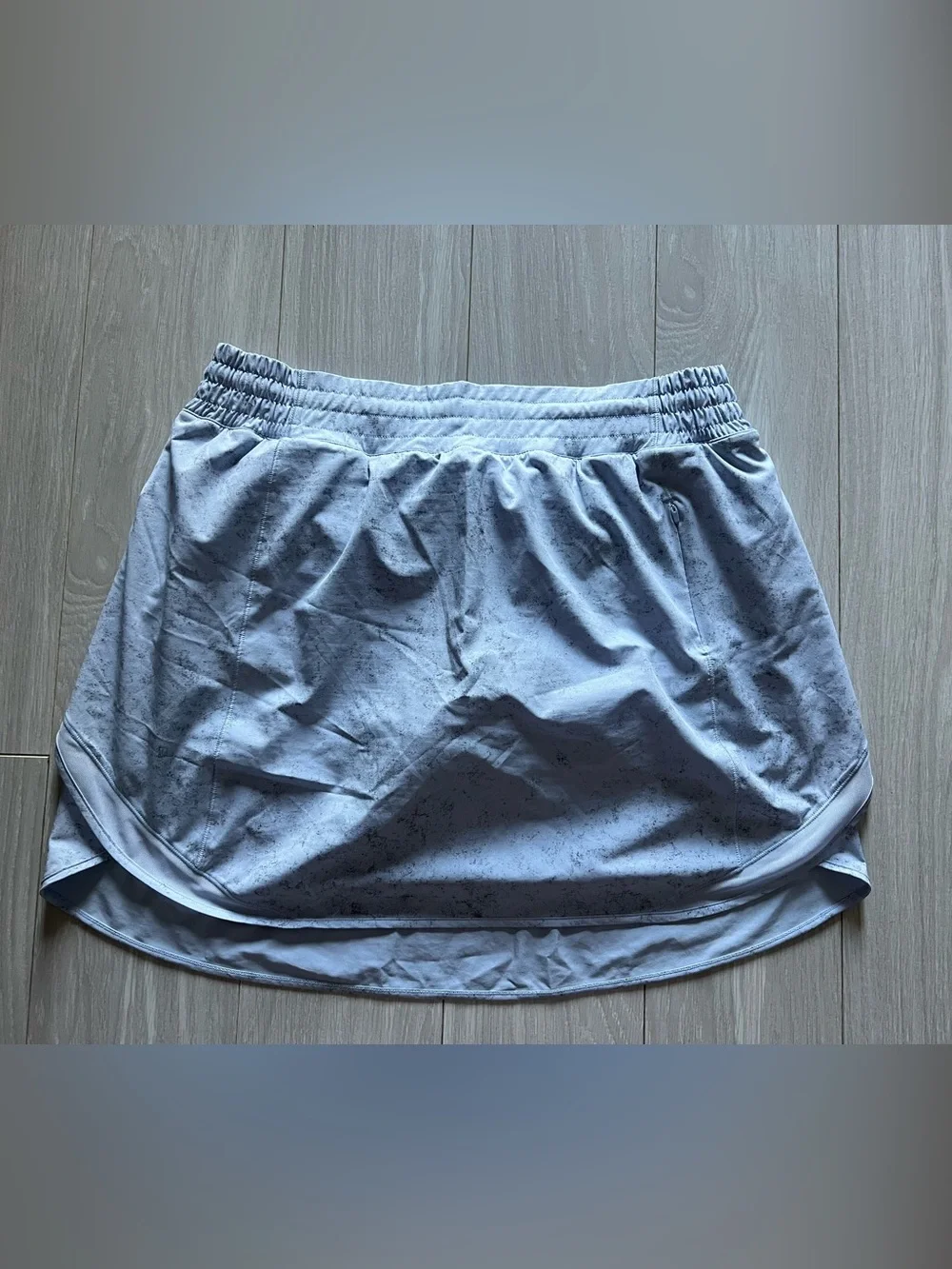 Lululemon Hotty Hot HR Skirt Gravel Dust Pastel Blue Multi / Pastel Blue Size 12 - Picture 3 of 3